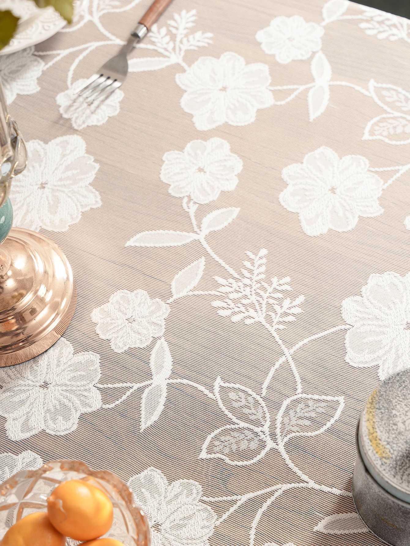 White Lace Rose Floral Tablecloth for Dining Room And Bedroom Simple Style Decorative Tablecloth Art Fabric C251122