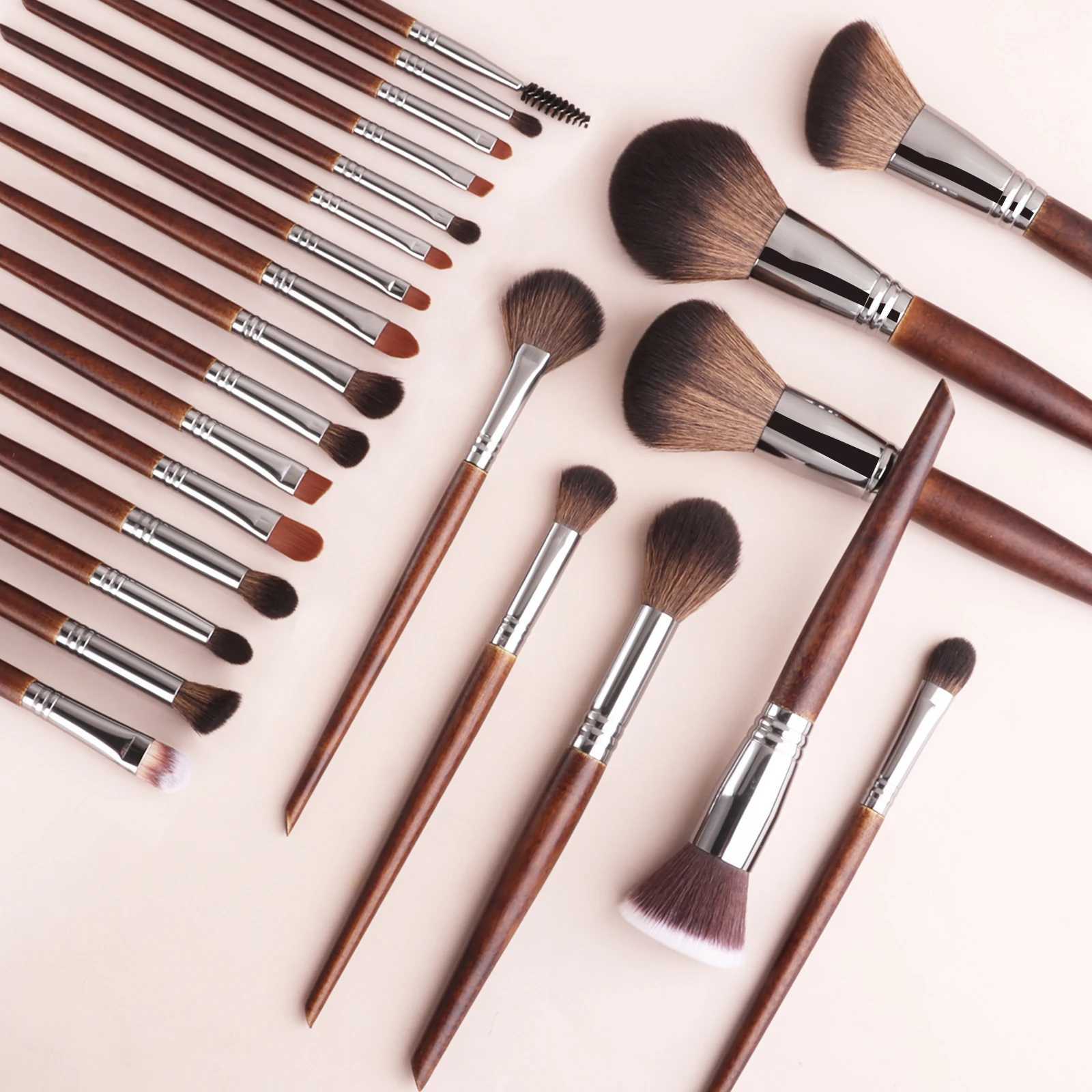 24 makeup brushes with wooden handles Natural Makeup Brushes Set Eyeshadow Make Up Brush Hair Kit for Makeup nabor kistey Blendi C251122