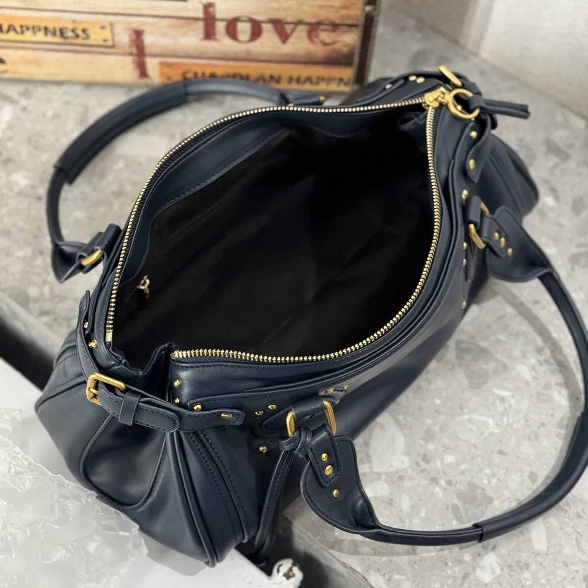 Womens Vintage PU Shoulder Bag Punk Y3K Motorcycle Handbag Adult Square Shoulder Bag Large Capacity Pillow Bag K251121