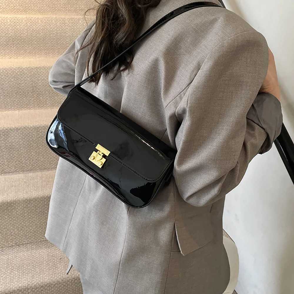 Shining Patent Leather Burgundy Shoulder Bag for Women Communicating Square Crossbody Bag Luxury Designer for Women Communicating Underarm Bag W250421