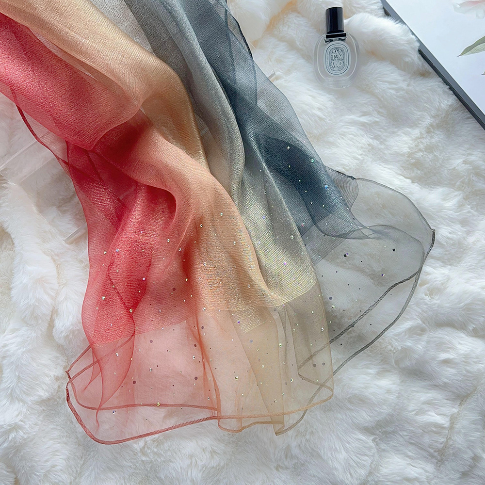 Chic Silk Blend Scarves: Versatile Shade-Changing Accessory for Ladies