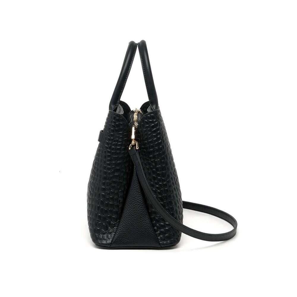 Brand Full Genuine Leather Women S Handbags Black Color New Tote Bag Skin COW Ladies Purses Winter ML Bag