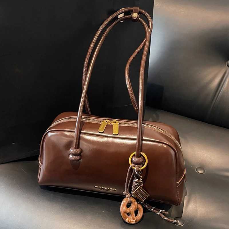 Large capacity retro fashion shoulder bag casual daily multi-functional simple solid color underarm bag with pendant suitableT251122