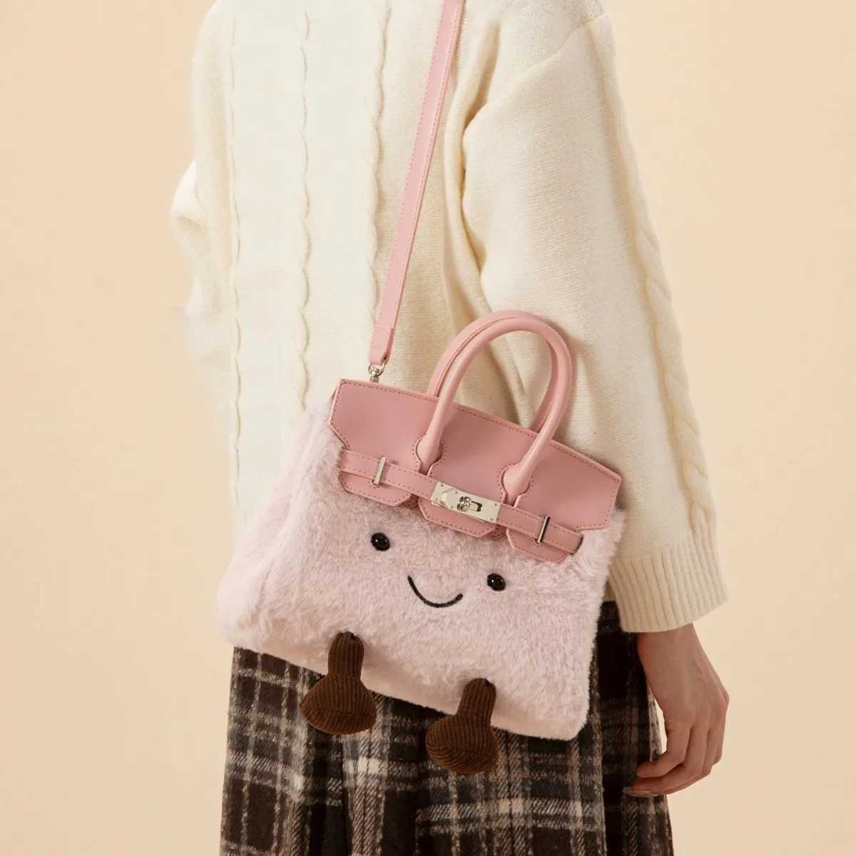 Comparable Bean Cute Plush Crossbody Bag for Women 2025 Autumn/Winter New Cartoon FAshion Plush Bag Handbag K251121