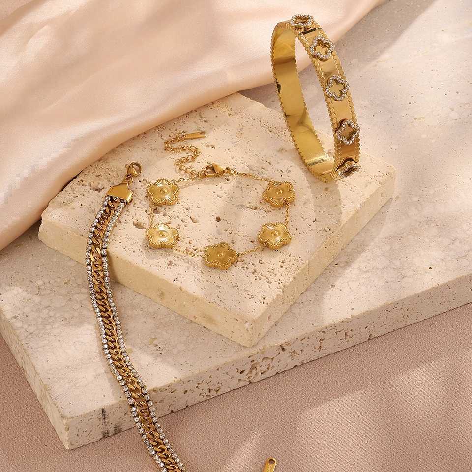 Yupsk Classic Elegant Golden Stainless Steel Bracelets Womens Trendy All-match Four-leaf Flower Bangle Jewelry Set H260504