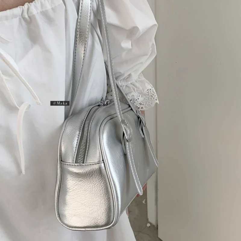 Green Commuter Shoulder Bags for Women 2025 Luxury Designer Handbags Pure Color Causal Bag Big Capacity Pillow Underarm BagT251122