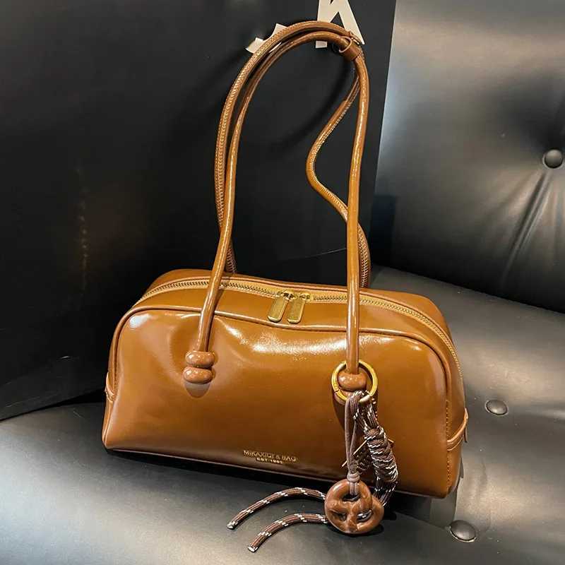 Large capacity retro fashion shoulder bag casual daily multi-functional simple solid color underarm bag with pendant suitableT251122