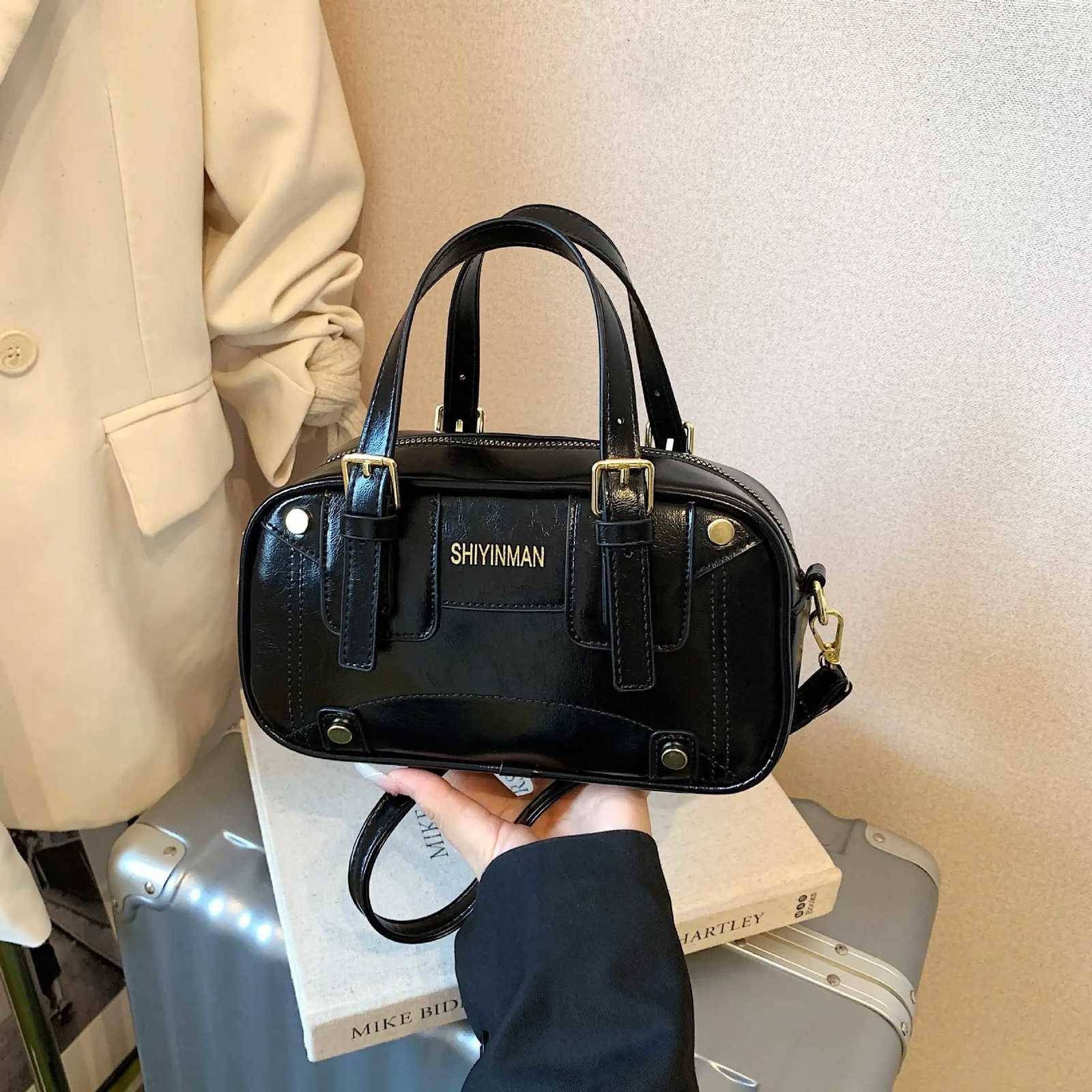 2025 New Autumn/Winter Retro Small Bag - Crossbody/Handheld Purse Trendy Pillow Shape Womens Fashion EssentialT251122