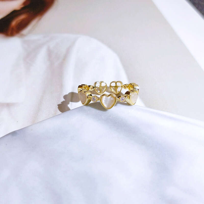 Small niche design heart women's light luxury fashion trend, open mouth ring, cold style, versatile index finger ring