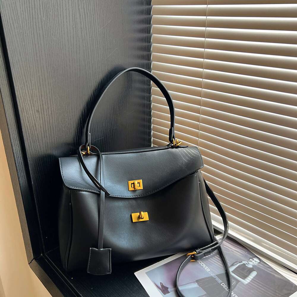 Advanced Texture Soft Tote For Women Simple And Elegant Large Capacity Underarm Single Shoulder Bag Bag
