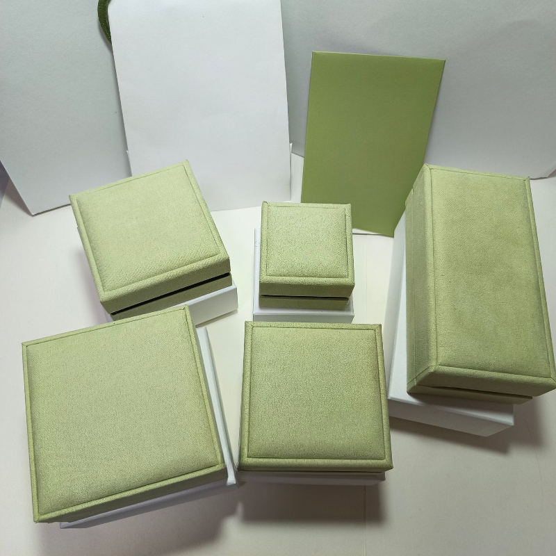 Luxury classic clover designer jewelry box case with bag light green top grade earrings necklace bracelet ring bangle brooch jewellery boxes cases bags
