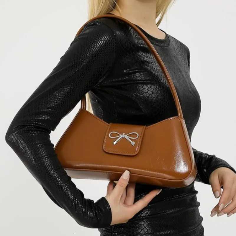 Trendsetting Womens Shoulder Bag - Maillard Style Retro Crossbody Purse for Work Daily Use Fashionable Hot ItemT251122