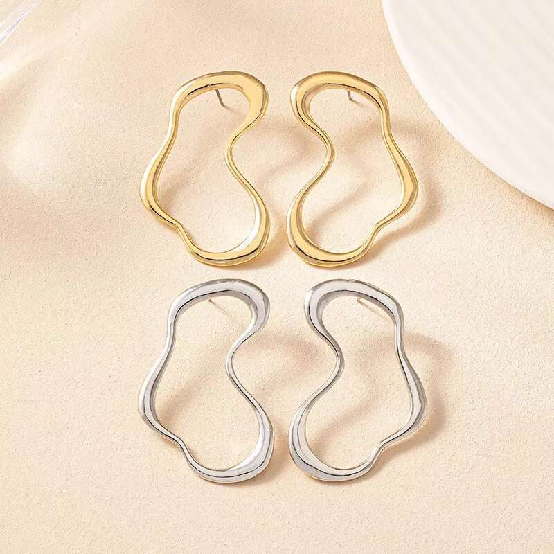 DHCollections Trend Metal Geometric Heart shaped New Design Irregular Simple Earrings Women's Fashion Accessories Gifts 2025