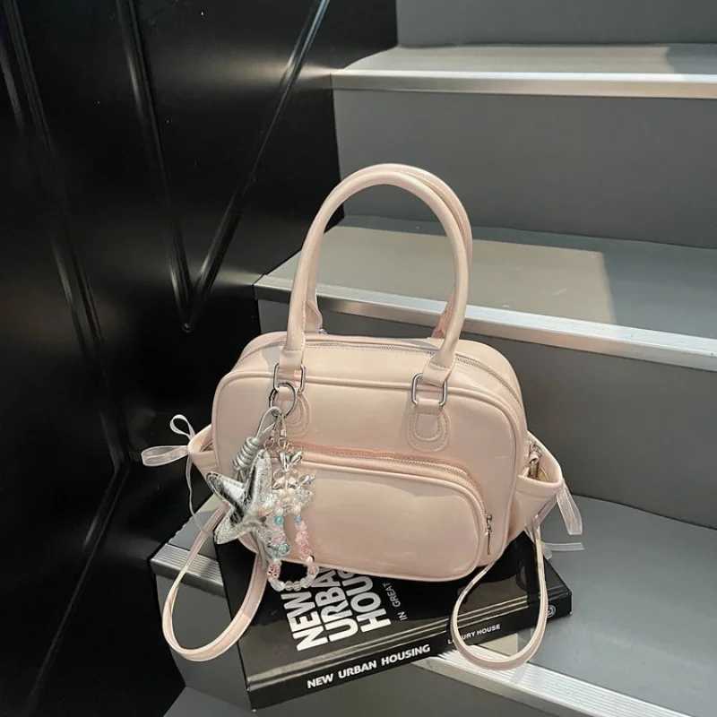 Chic Fashionable Ladies Tote Bag In Premium Leather With Structured Silhouette For Office LookT251122