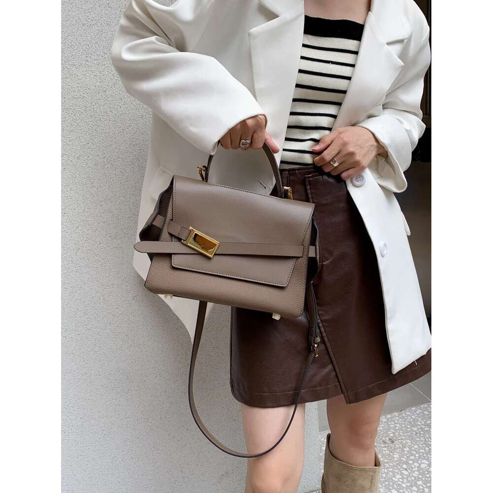 High Quality Leather Tote Bags Women Square Handbags Designer Commuter Shoulder Crossbody Bag Large Capacity Bag