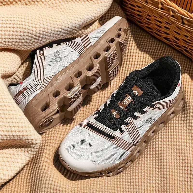 Mens featherweight runner agile and elegant equipped with anti slip mesh suitable for tennis to trail comfortC250425
