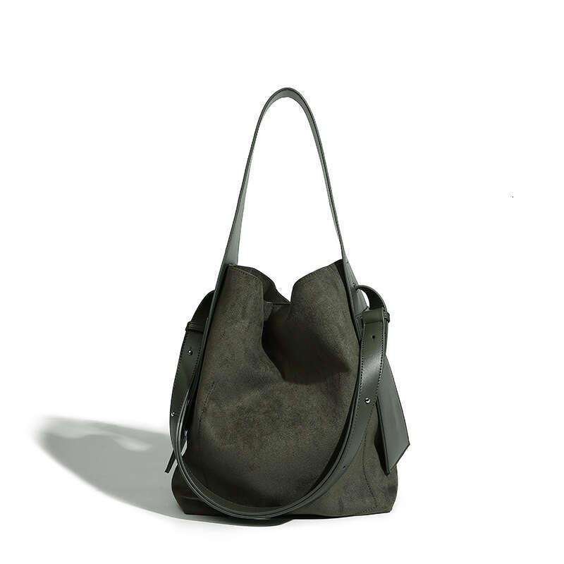 Bags Designer Hanging Ear Tote 2023 Autumn/Winter Suede Touch Trend Large Capacity Lazy Commuting One Shoulder Crossbody Women's Bag