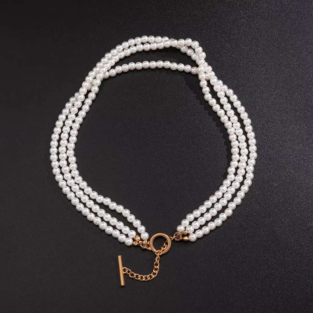 DHCollections Knot simple bead necklace, collar pearl necklace