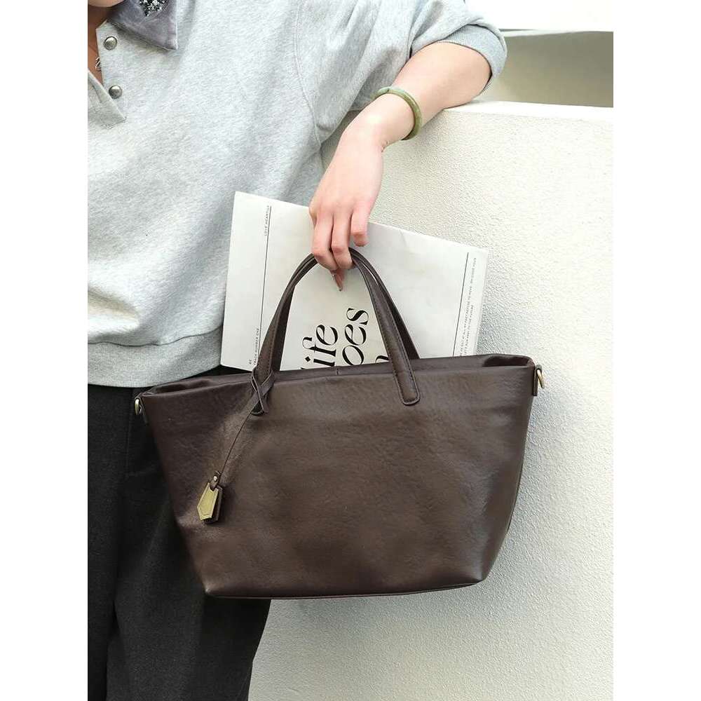Woman Shoulder Soft Leather Large Capacity Square Fashion Tote Bag Korean Fashionable Handbag Shopping Underarm Bags Bag