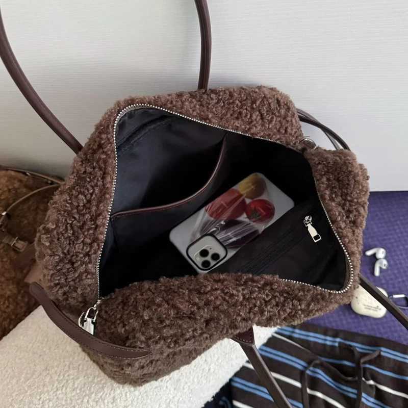 FAshion Real Fur Boston Pillow Bags For Women luxury Designer Handbag Purses 2025 New In lambswool Belt Underarm Shoulder K251121