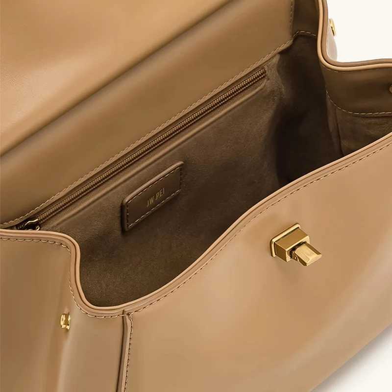 Cowhide ladies hand-held lock bag light luxury and versatile single-shoulder crossbody bag single-shoulder crossbody bag K251121