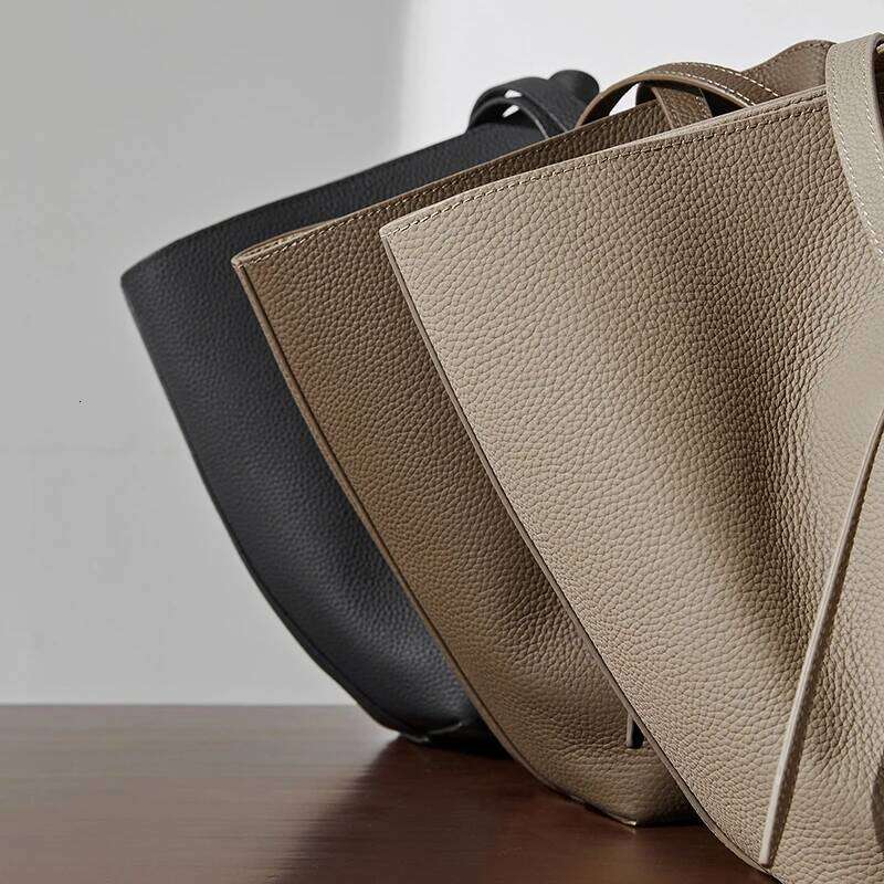 Toptrends Cow Genuine Leather Trapeze Underarm Shoulder Bags For Women 2025 Luxury Designer Large Capacity Tote Ladies Handbags