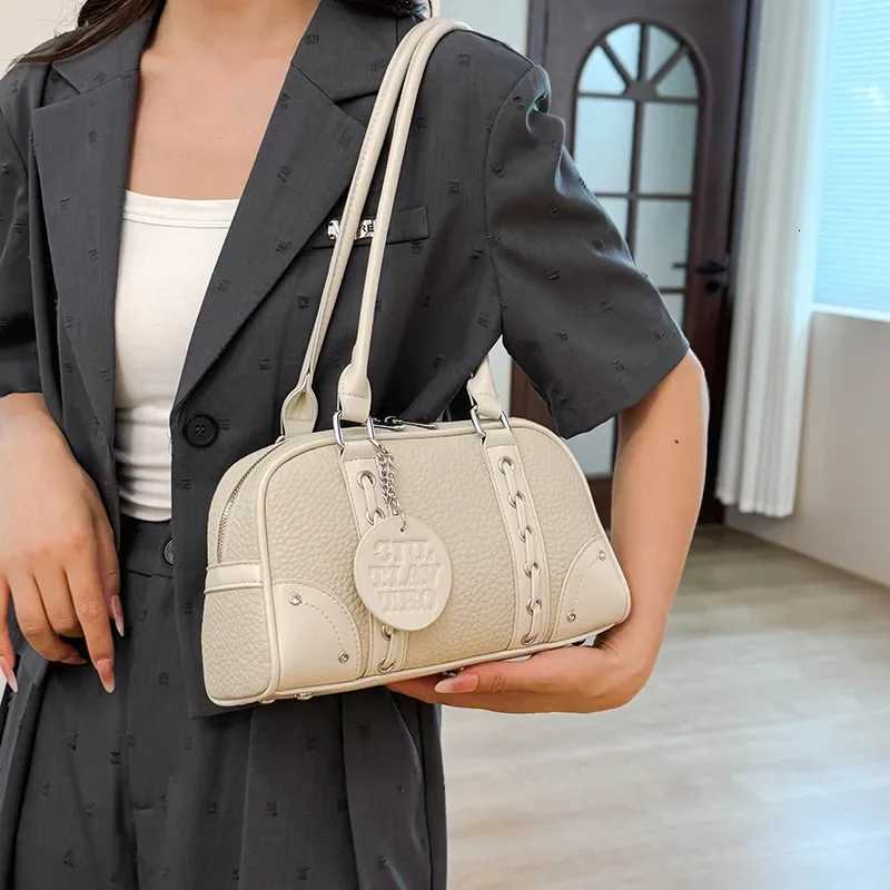 2025 New Korean-style Large-capacity Retro Underarm Boston Bag for Women Casual and CommutingT251122