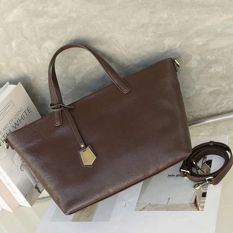 Woman Shoulder Soft Leather Large Capacity Square Fashion Tote Bag Korean Fashionable Handbag Shopping Underarm Bags Bag
