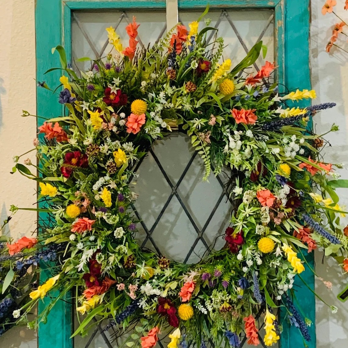 Hot Selling Wildflower Spring And Summer Garland Front Door Artificial Dried Wildflower Wreath Ranunculus Fresh Green Plant Everlasting Flowers