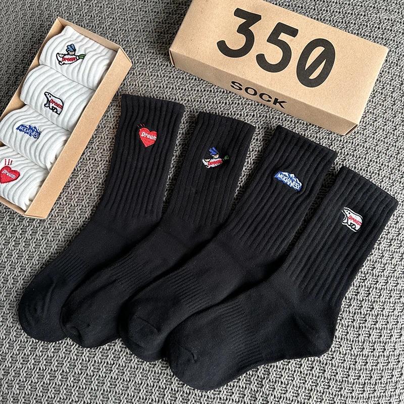 Men's Socks 4Pairs/Box Women's Gift Box Spring Summer Fashion Embroidery Items Funny Gifts Black Middle Tube