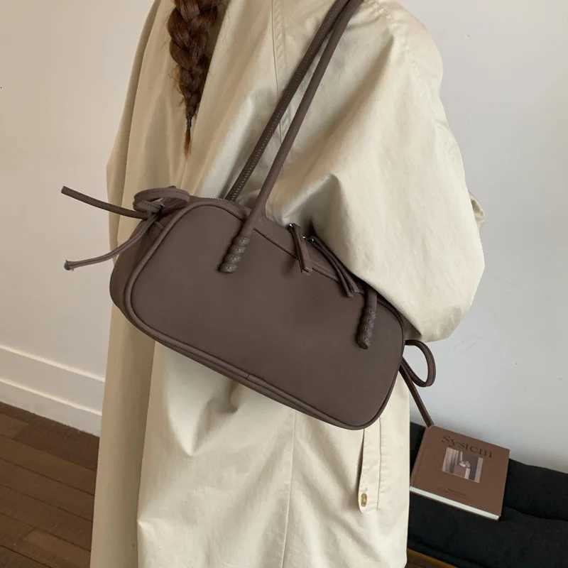 2025 New Korean Version Versatile Casual Temperament Shoulder Bag Underarm Bag Retro Handbag WomenT251122