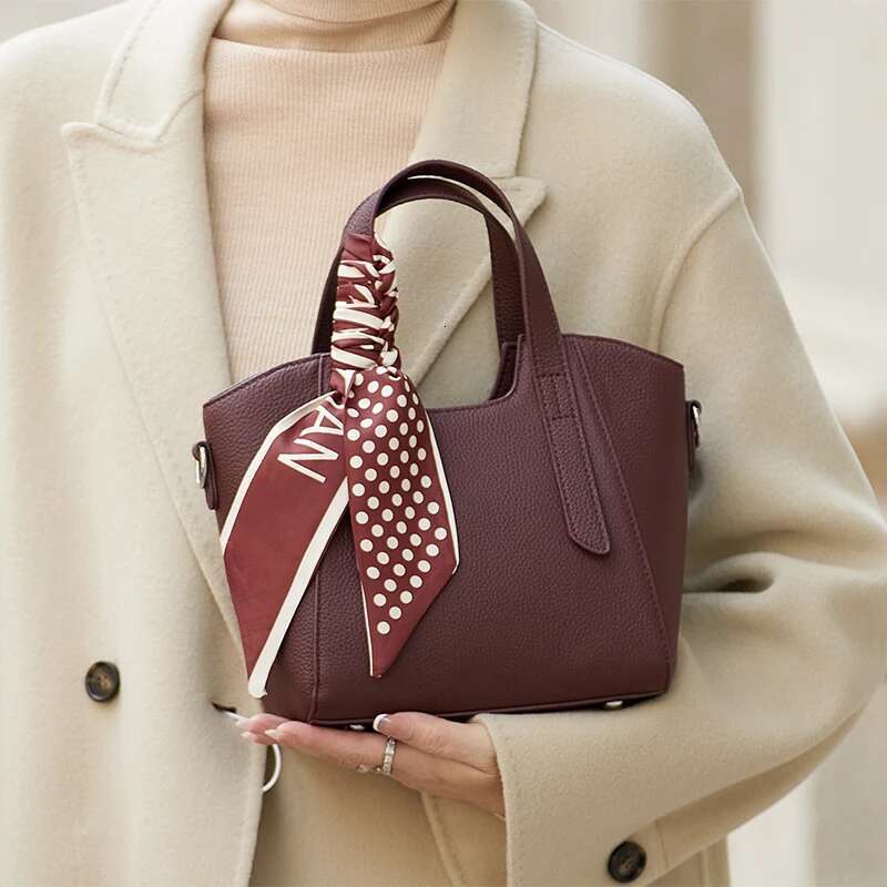 Limited Offer ZOOLER New Women Genuine Leather Shoulder Messenger Bags Purses Top Ladies Cow Skin Bag Crossbody Style SC Bag