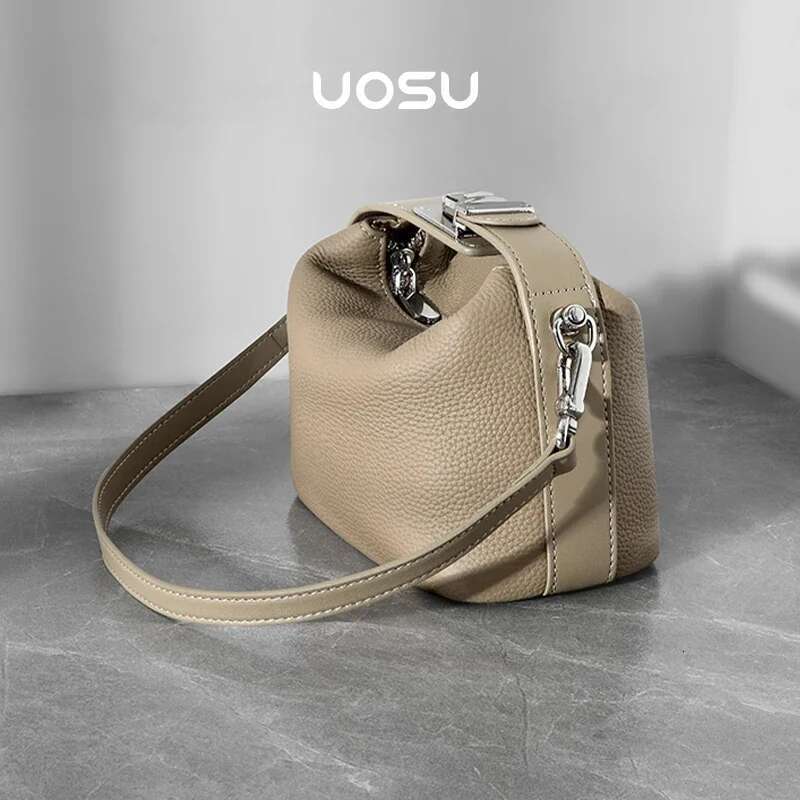 Real Leather Telephone Handbags For Women Mini Bag Sier Buckle Hobos Cross Body Bags Buckets Designer Purses New Arrivals Bag