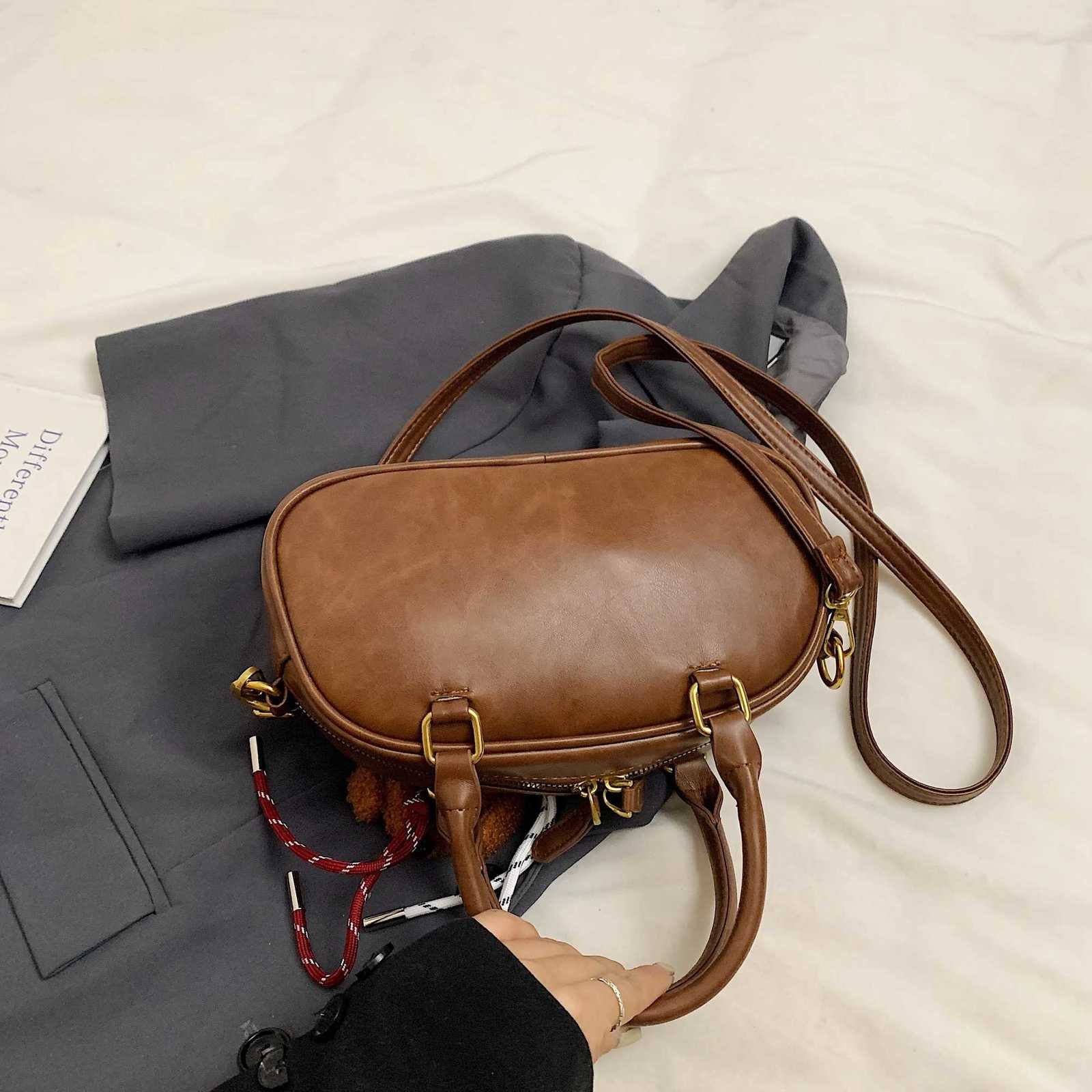 Retro-chic tote bag multi-pocket all-purpose Boston bag commuter shoulder bagT251122