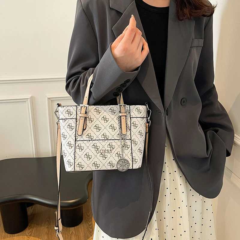 Chic Leather Crossbody Bag For Women luxury brand Shoulder Handbag Ladies Purse With Engraved K251121
