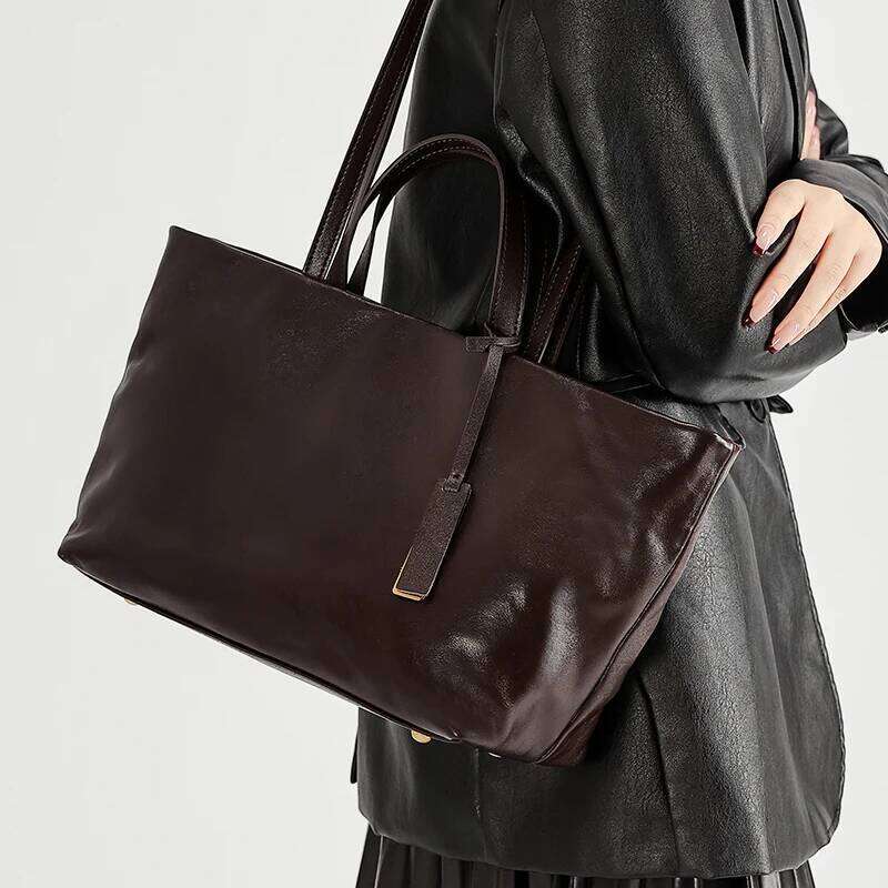 Women's Oil Wax Genuine Leather Lady Fashion Real Cowhide Bag Female Luxury Design High Capacity Commuting Handbag