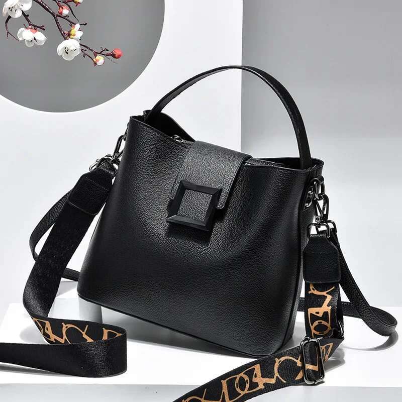 Live TV Women S New Spring And Summer Small Fresh Handbag Crossbody Bags Fashion Korean Single Shoulder Bag Bag