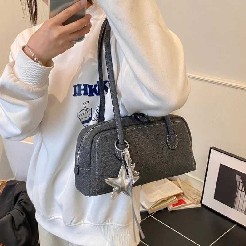 Popular Classic Elegant Tote Bag For Women Leather Material Spacious Interior Luxury Brand Handbags Chic DesignT251122