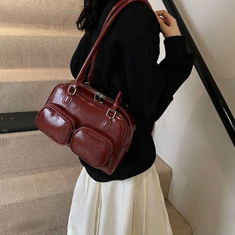 Brand Designer Oil PU Leather Womens Shoulder Bag Retro Crossbody Bag Pillow HandbagT251122