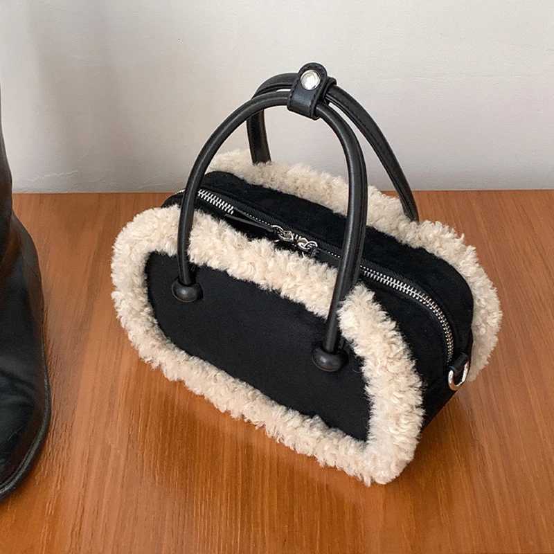 Womens autumn and winter new suede handbag retro plush splicing crossbody shoulder bag retro soft handle zipper pillowcaseT251122