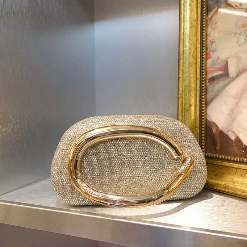 Luxury Full Diamond Evening Bag for Women Sparking Shiny Rhinestone Clutch Bag Elegant Party Banquet Wedding Party Chain Handbag K251121