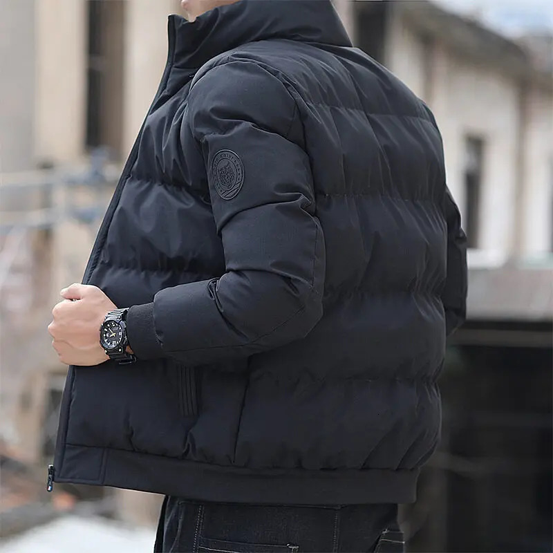 Men CottonPadded Jacket 2025 Winter Trend Tiger Head Short Padded Thick Casual Male Parkas M5Xl 251104