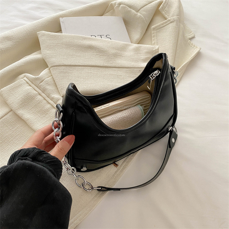 2025 New Luxury Designer Women's Fashionable Niche Light Luxury Commuting Shoulder Crossbody Bag