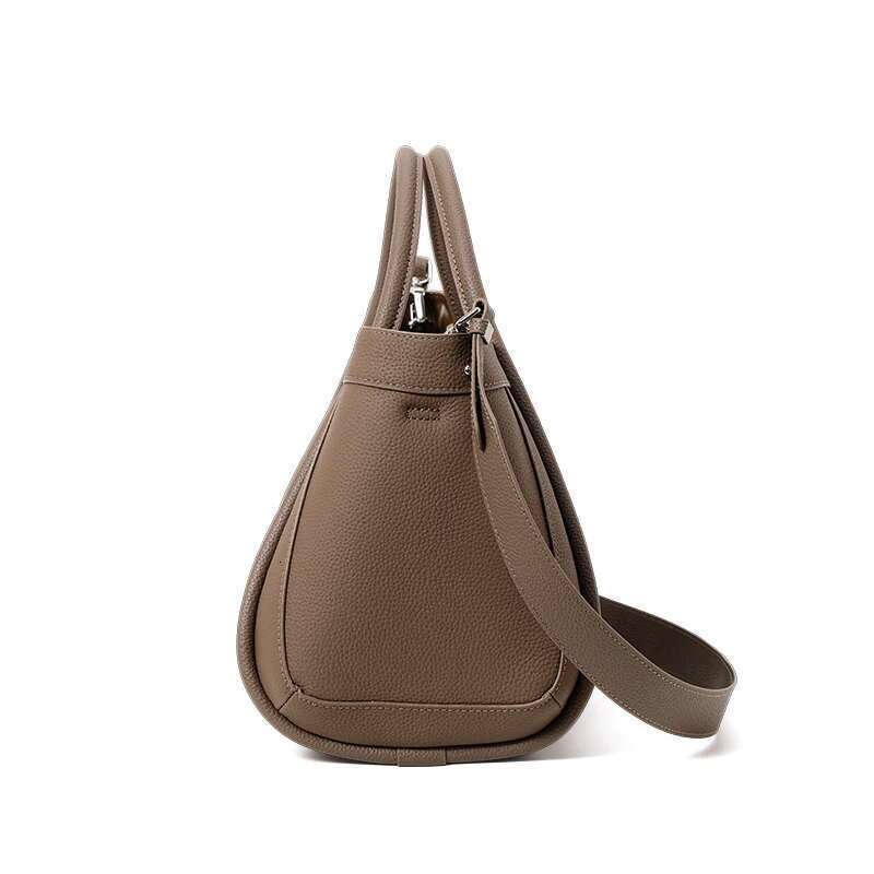 New Autumn And Winter Top Layer Cowhide Fashion Niche Design Leather Large Capacity Shoulder Messenger Bag Foreign Style Bag
