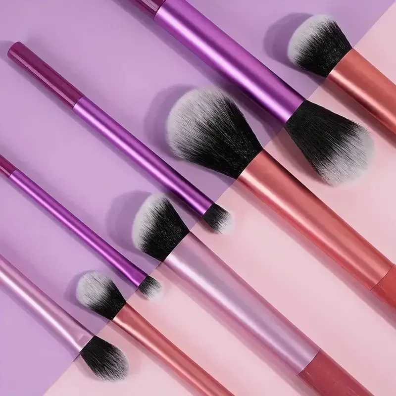 High-quality 8pcs/set Black Glossy Professional Makeup Brush Tool Kit Including Powder Blush Contouring Eyeshadow Highlighte C251122