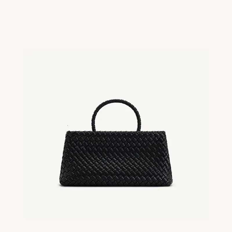 A new luxury handbag for women in 2025 a fashionable single-shoulder crossbody bag and a simple woven bag K251121