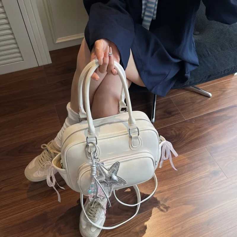 Luxury Leather Classic Handbag For Women With Large Capacity Vintage Design And Business Commuter StyleT251122