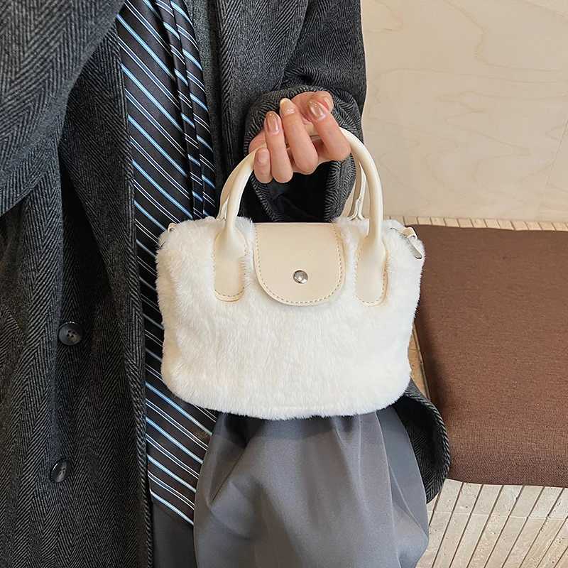 Casual Fashionable and Simple Plush Handbag 2025 Winter New Style Exquisite Oxygen Single Shoulder Crossbody Bag 831SSYD K251121