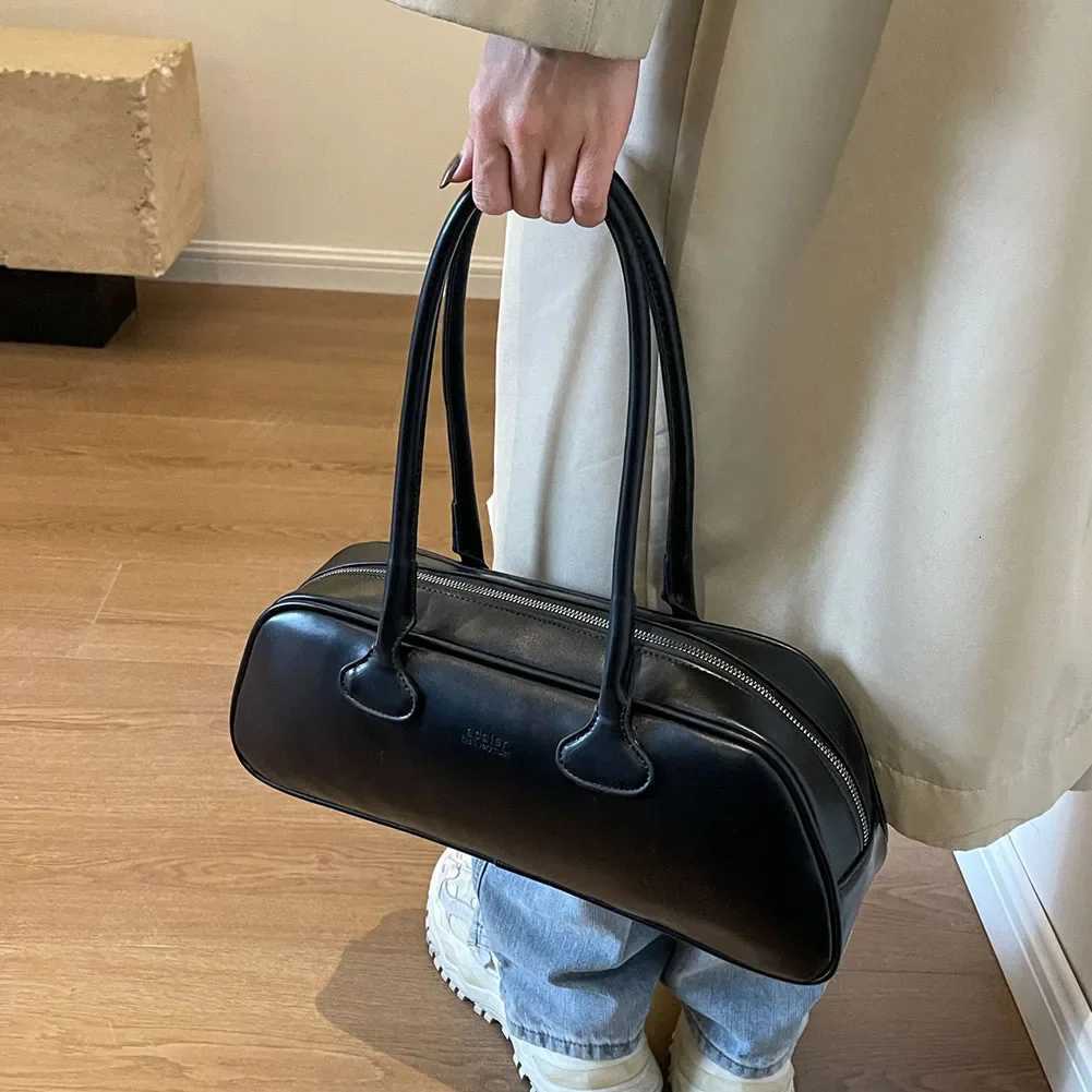 Retro Shoulder Bag PU Leather Women Boston Handbag Solid Color Simple Commute Armpit Purse High Quality Underarm Bag Ladies ToteT251122