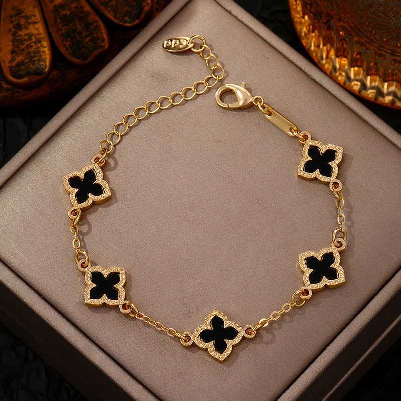 CDD Luxury Vintage four leaf Charm Bracelet for Women Five-petal Flower Fashion Wrist Chain Jewelry Party Gifts Bijoux J251122